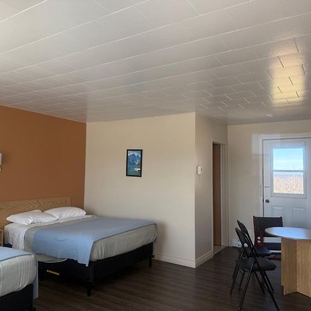 Le Campagnard Hotel Matane Exterior foto