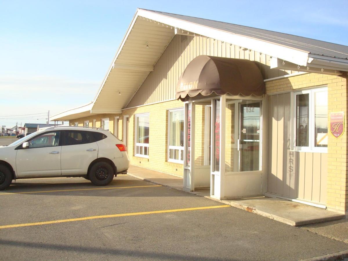 Le Campagnard Hotel Matane Exterior foto