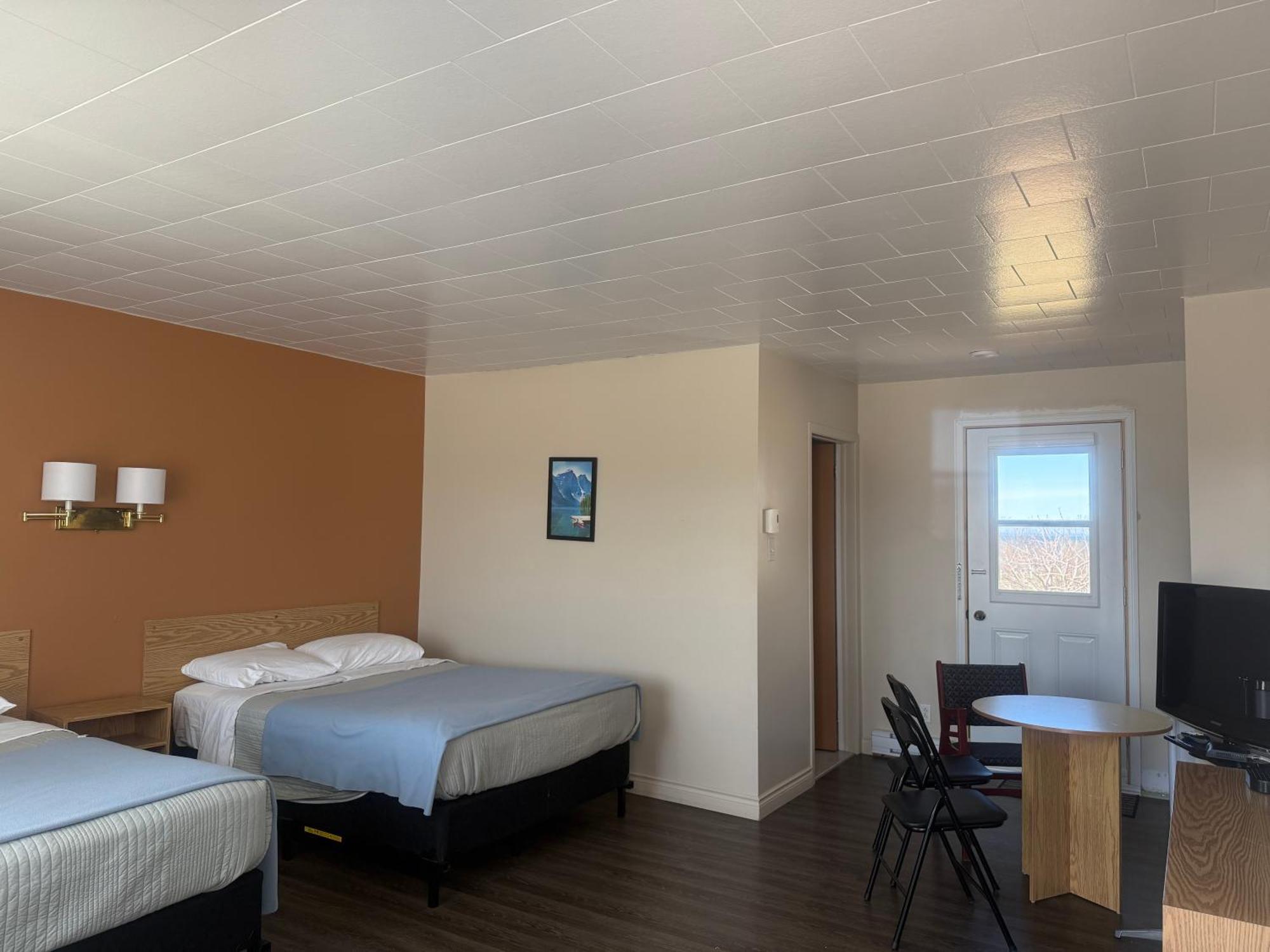 Le Campagnard Hotel Matane Exterior foto
