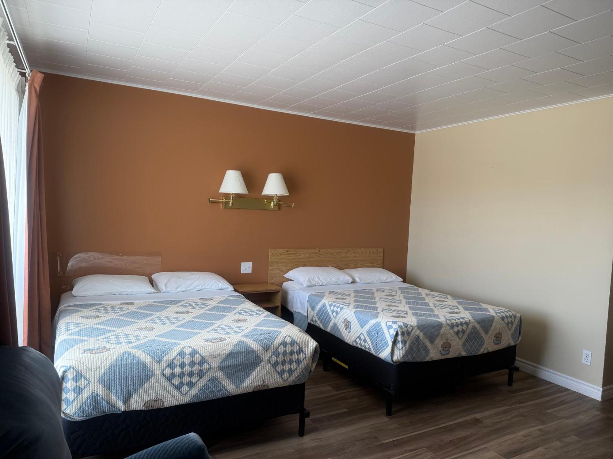 Le Campagnard Hotel Matane Exterior foto