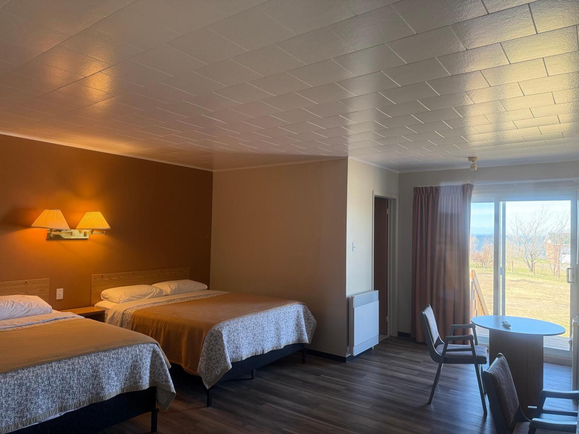 Le Campagnard Hotel Matane Exterior foto